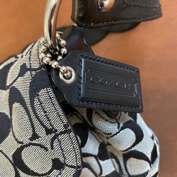 Coach πHPπ EUC top flap hobo shoulder hand bag in Signature grey and black - Picture 5 of 12